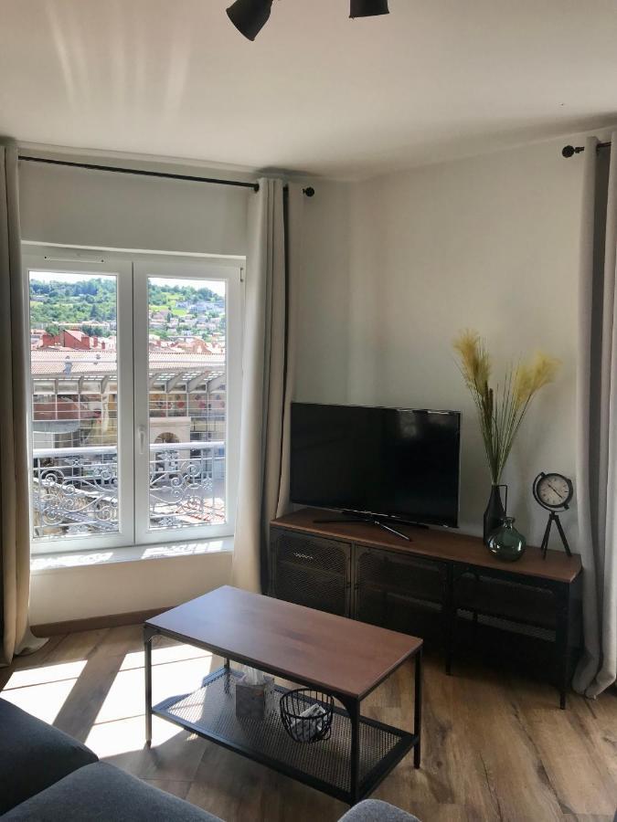 Chez Mick Et Sarah : Vert L'Industriel Le Puy-en-Velay エクステリア 写真